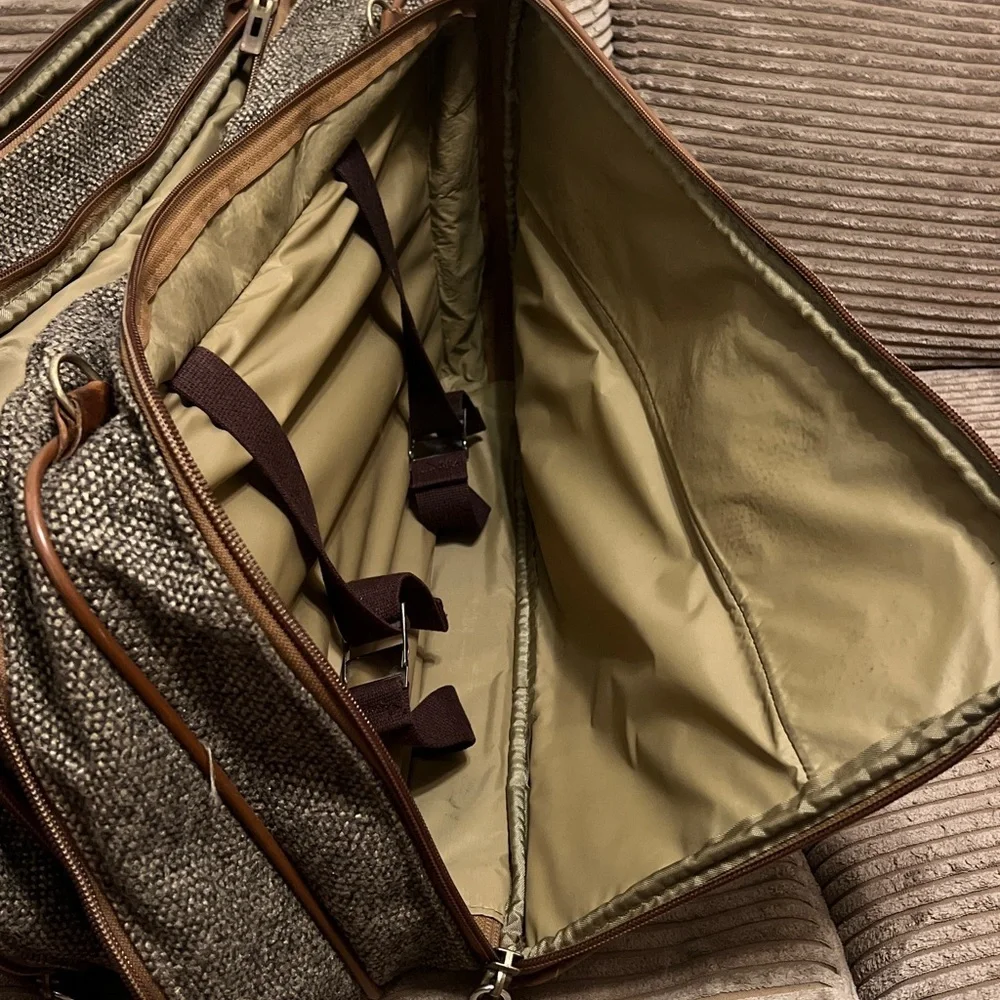 Vintage Hartmann Tweed & Leather 21
